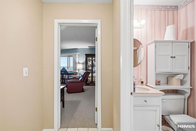 88 Metro Vista Drive, Hawthorne, NJ 07506