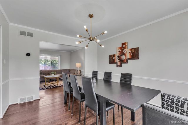 28595 San Carlos Street, Southfield, MI 48076