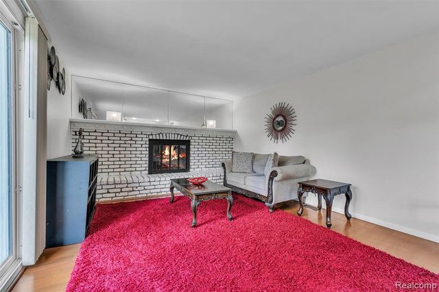 28595 San Carlos Street, Southfield, MI 48076