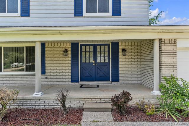 28595 San Carlos Street, Southfield, MI 48076
