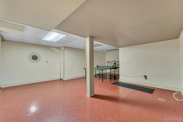 28595 San Carlos Street, Southfield, MI 48076