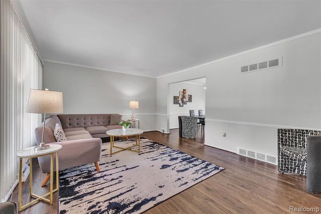 28595 San Carlos Street, Southfield, MI 48076