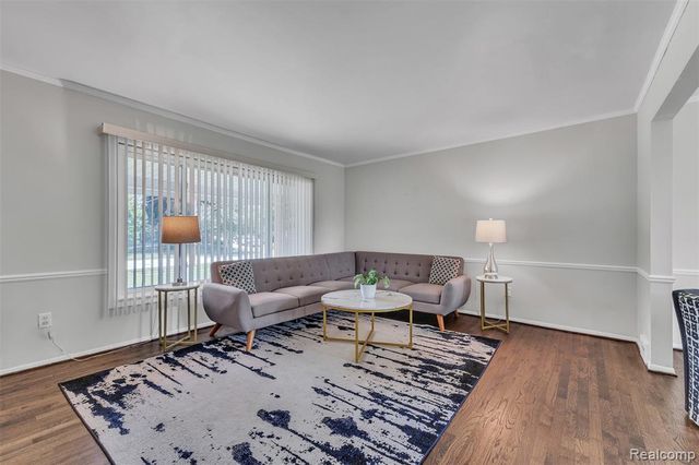 28595 San Carlos Street, Southfield, MI 48076