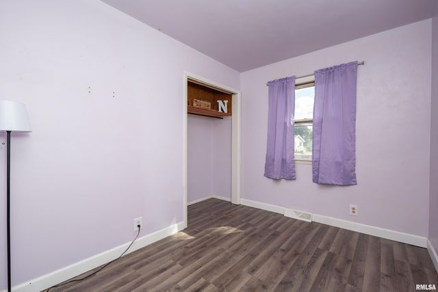 3823 15TH Street, Moline, IL 61265