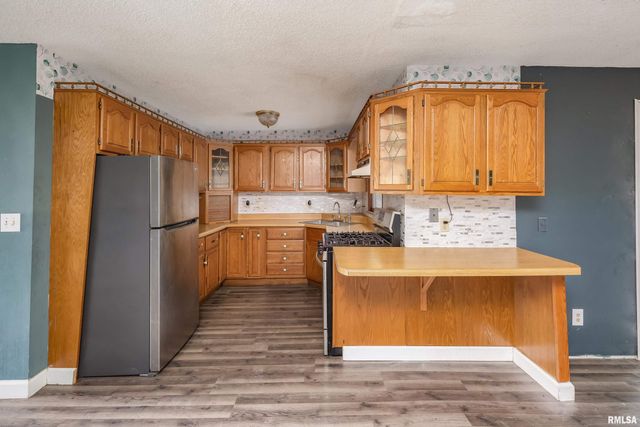 3823 15TH Street, Moline, IL 61265