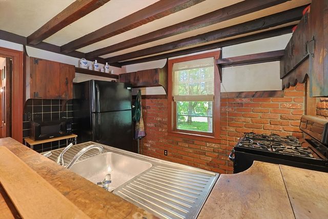 430 Franklin St., Wrentham, MA 02093