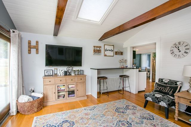 1994 East Main Road, Portsmouth, RI 02871