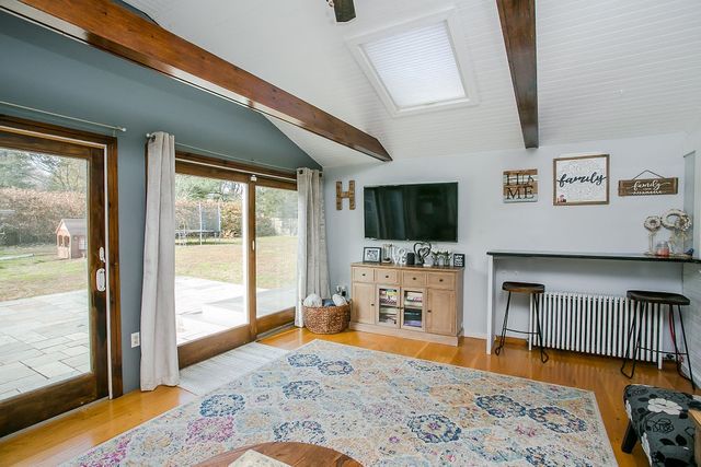 1994 East Main Road, Portsmouth, RI 02871