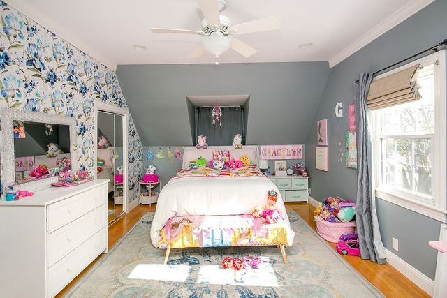 1994 East Main Road, Portsmouth, RI 02871