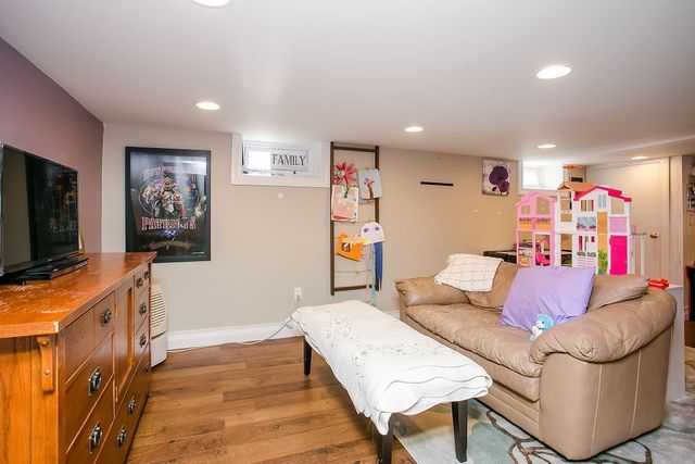 1994 East Main Road, Portsmouth, RI 02871