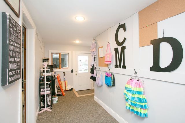 1994 East Main Road, Portsmouth, RI 02871