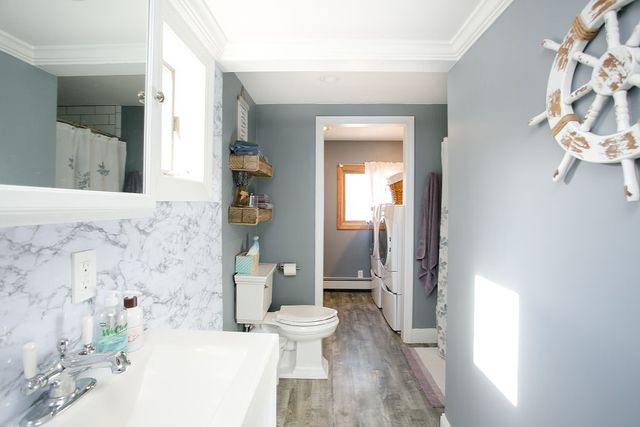 1994 East Main Road, Portsmouth, RI 02871