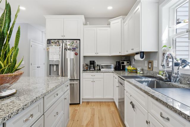 316 Montelona Road, Goffstown, NH 03045