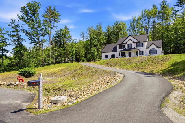 316 Montelona Road, Goffstown, NH 03045
