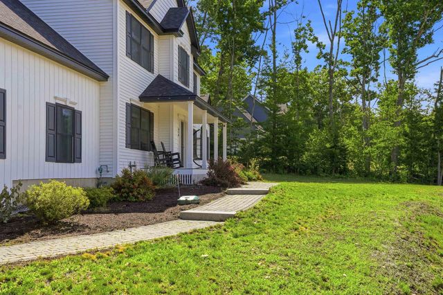 316 Montelona Road, Goffstown, NH 03045