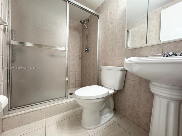 3800 S Ocean Dr 325, Hollywood, FL 33019