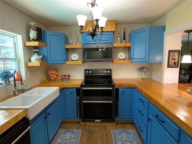 39742 GELLA WAY, Lady Lake, FL 32159