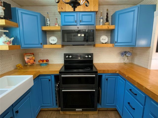 39742 GELLA WAY, Lady Lake, FL 32159