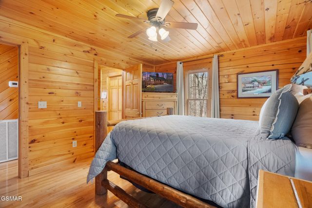 3175 Emerald Springs Loop, Sevierville, TN 37862