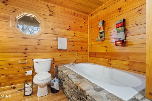 3175 Emerald Springs Loop, Sevierville, TN 37862