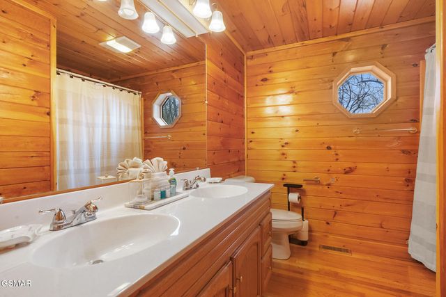 3175 Emerald Springs Loop, Sevierville, TN 37862