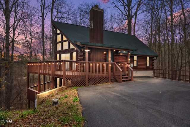 3175 Emerald Springs Loop, Sevierville, TN 37862