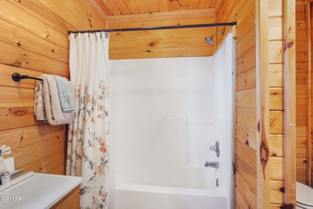 3175 Emerald Springs Loop, Sevierville, TN 37862