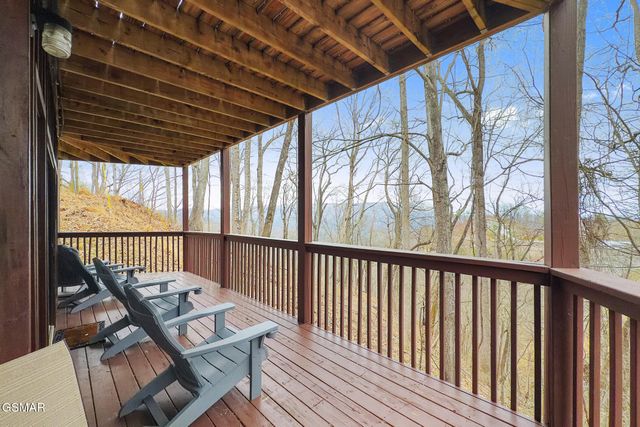 3175 Emerald Springs Loop, Sevierville, TN 37862