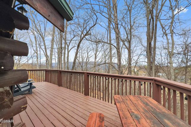 3175 Emerald Springs Loop, Sevierville, TN 37862