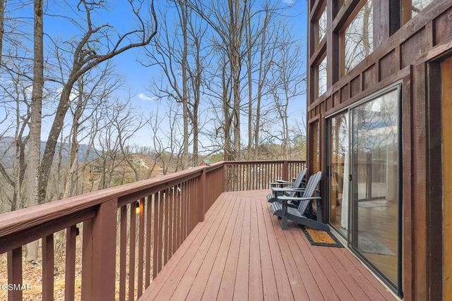 3175 Emerald Springs Loop, Sevierville, TN 37862