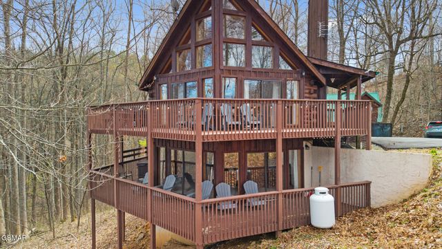 3175 Emerald Springs Loop, Sevierville, TN 37862