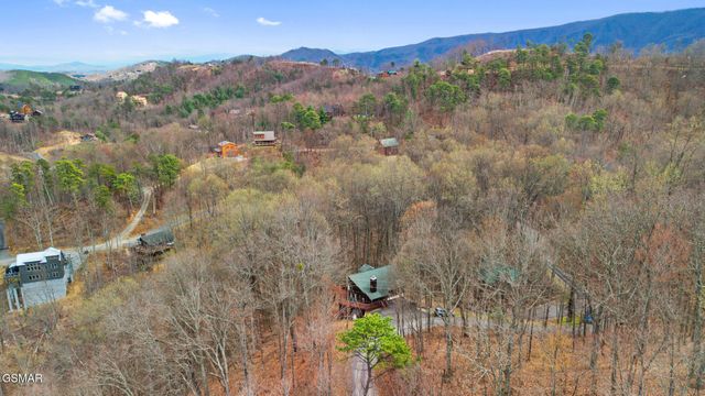 3175 Emerald Springs Loop, Sevierville, TN 37862
