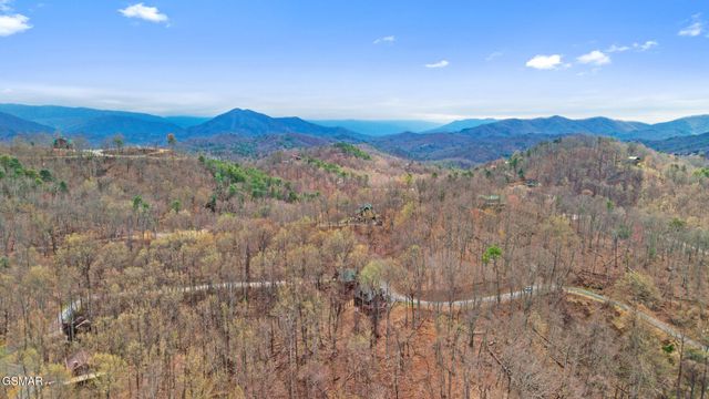 3175 Emerald Springs Loop, Sevierville, TN 37862