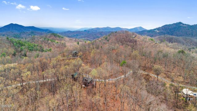 3175 Emerald Springs Loop, Sevierville, TN 37862