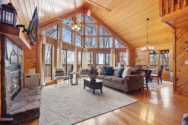 3175 Emerald Springs Loop, Sevierville, TN 37862