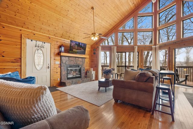 3175 Emerald Springs Loop, Sevierville, TN 37862