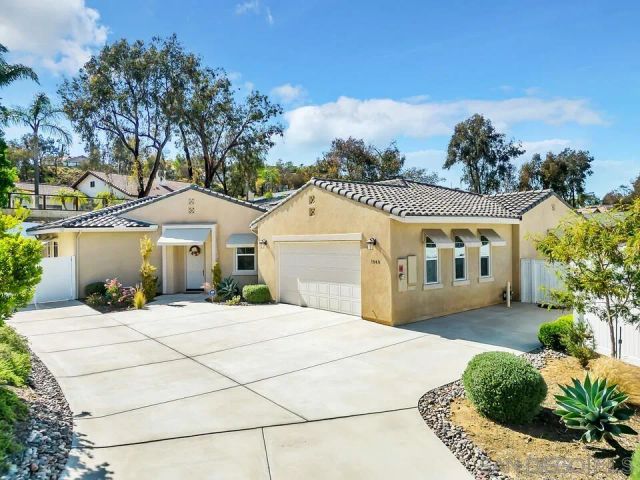 1949 Estancia Pl, Escondido, CA 92029