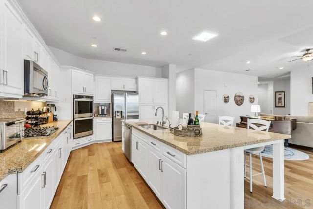 1949 Estancia Pl, Escondido, CA 92029