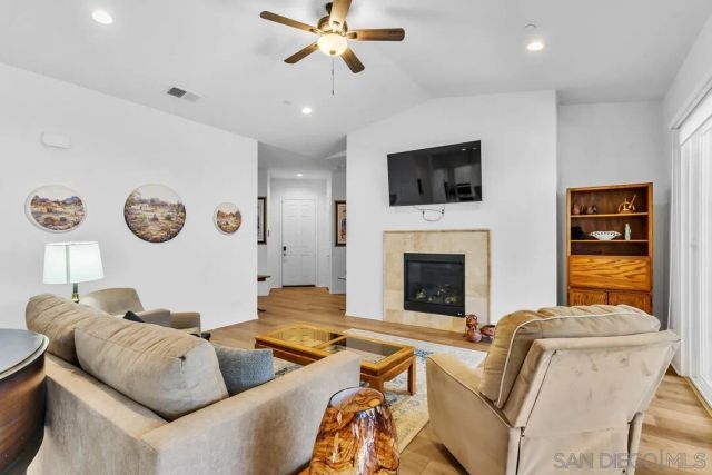 1949 Estancia Pl, Escondido, CA 92029