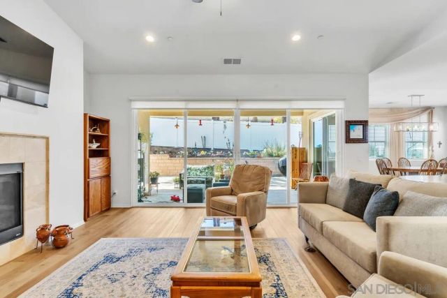 1949 Estancia Pl, Escondido, CA 92029