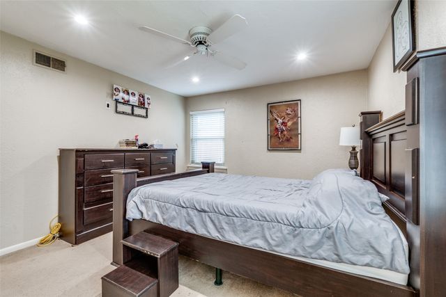 2902 Hillglenn Road, Dallas, TX 75228