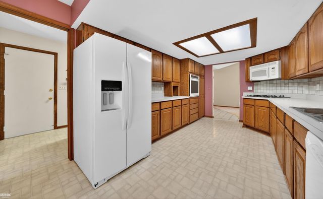 6440 Benoit Road, Clay, MI 48001