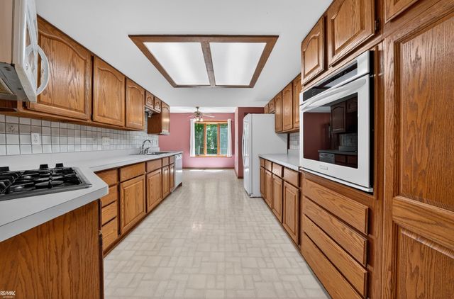 6440 Benoit Road, Clay, MI 48001