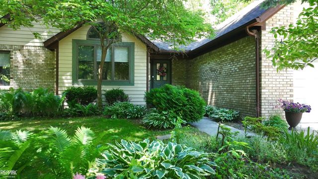 6440 Benoit Road, Clay, MI 48001