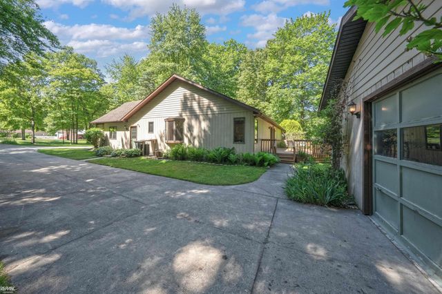 6440 Benoit Road, Clay, MI 48001