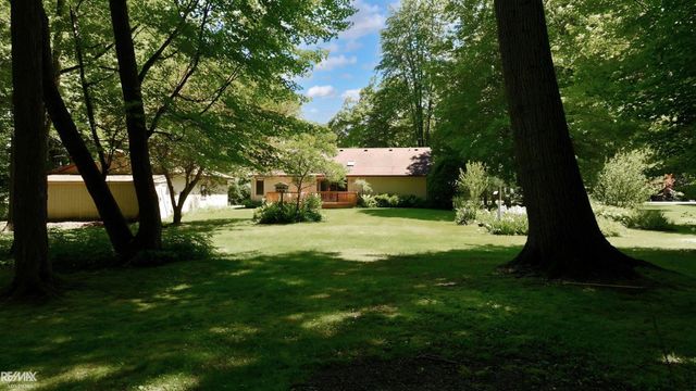 6440 Benoit Road, Clay, MI 48001