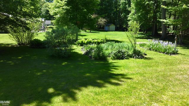 6440 Benoit Road, Clay, MI 48001