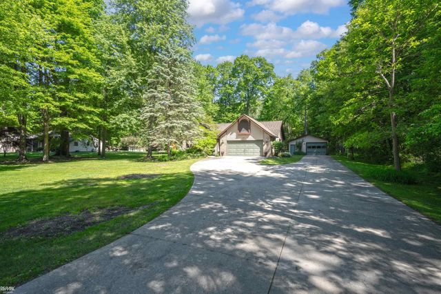 6440 Benoit Road, Clay, MI 48001