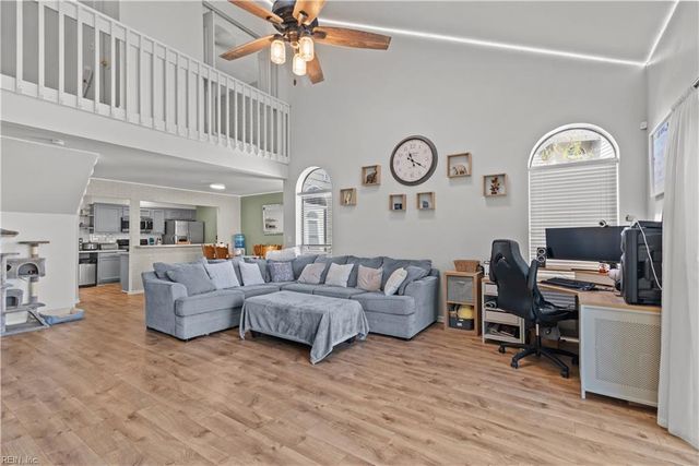 501 E Lake CIR, Chesapeake, VA 23322