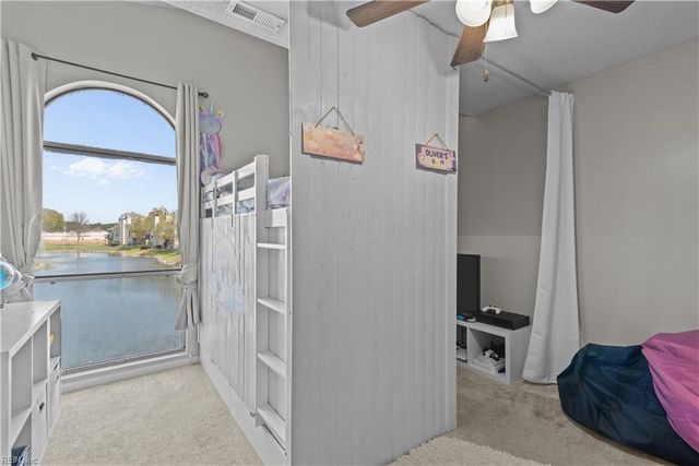 501 E Lake CIR, Chesapeake, VA 23322